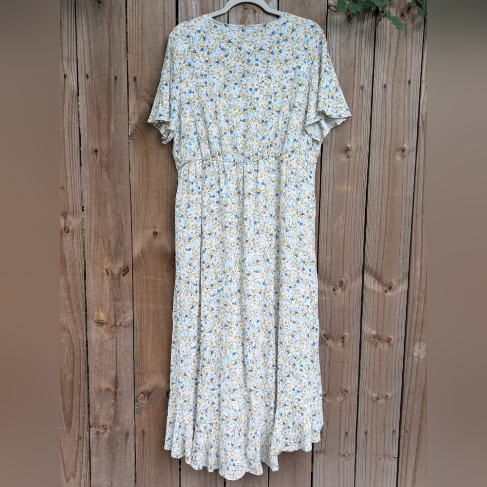 Torrid Plus Size Floral Patterned Maxi Rayon Slub Surplice Wrap Dress - Picture 5 of 12